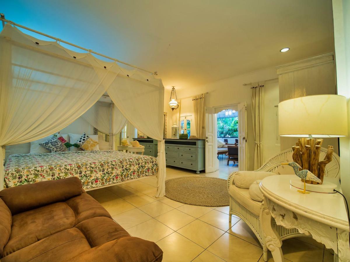 Villa White Stars Seminyak Exteriör bild